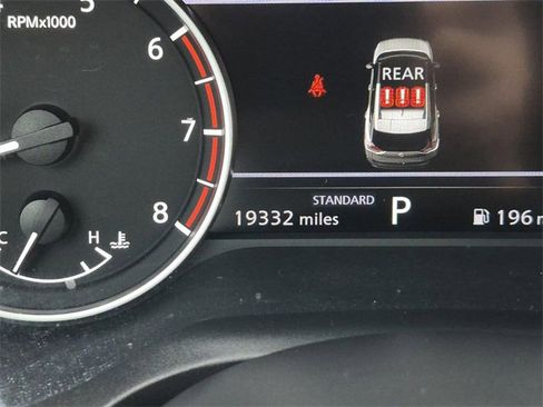 Used 2023 Nissan Rogue SV image 30