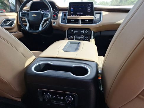 Used 2021 Chevrolet Tahoe Premier AWD/4WD image 32
