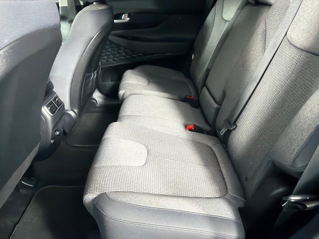Used 2021 Hyundai Santa Fe SE AWD/4WD image 18