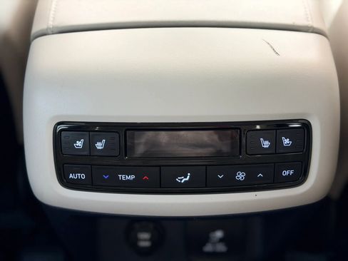 Used 2025 Hyundai Palisade Limited AWD/4WD image 23