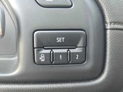 Used 2022 Chevrolet Silverado 1500 LTZ w/ LTZ Premium Package AWD/4WD image 34
