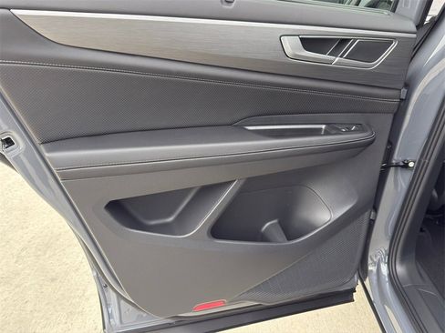 New 2026 Volkswagen Atlas Cross Sport SE image 26