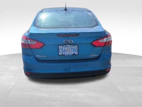 Used 2014 Ford Focus SE FWD image 4