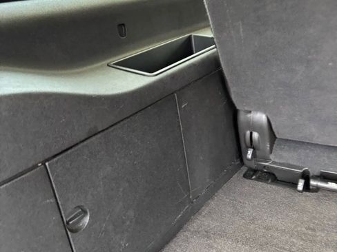 Used 2013 Chevrolet Suburban LT image 51