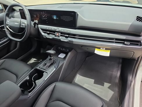 New 2026 Kia K4 EX FWD image 11