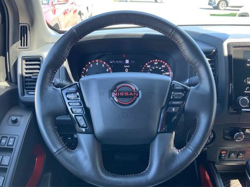 Used 2022 Nissan Frontier PRO-4X AWD/4WD image 16