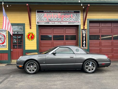 Used 2003 Ford Thunderbird Deluxe image 9