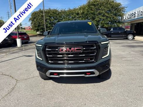 Used 2025 GMC Yukon AT4 Ultimate AWD/4WD image 8