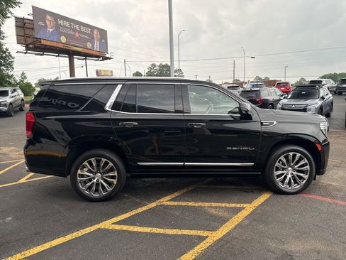Used 2021 GMC Yukon Denali w/ Denali Premium Package RWD image 5
