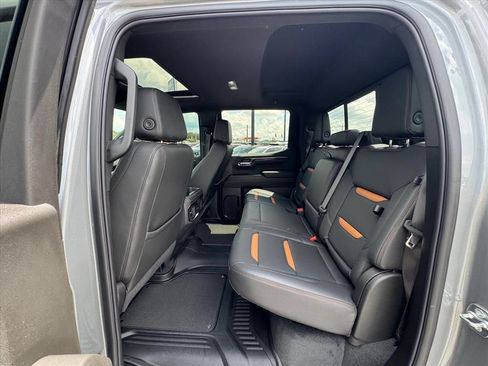 Used 2025 GMC Sierra 1500 AT4 w/ AT4 Premium Package AWD/4WD image 12
