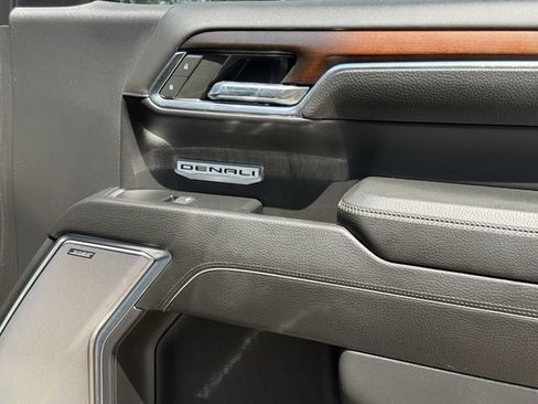 Used 2024 GMC Sierra 1500 Denali RWD image 30