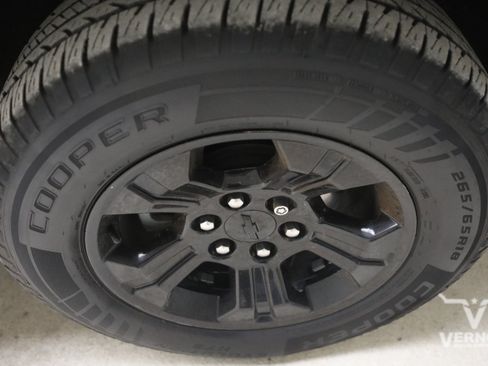 Used 2019 Chevrolet Suburban LT AWD/4WD image 35