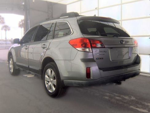 Used 2011 Subaru Outback 2.5i Limited w/ PWR Moonroof Pkg AWD/4WD image 8