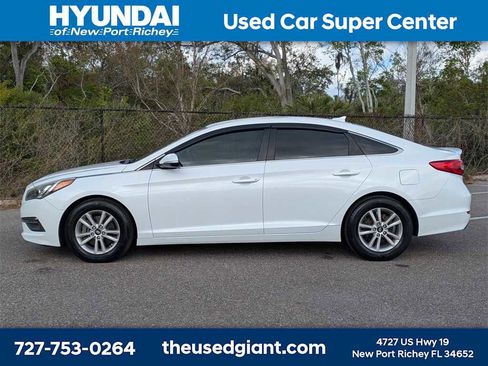 Used 2016 Hyundai Sonata ECO image 2