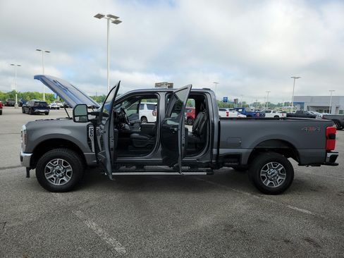 Used 2025 Ford F250 Lariat AWD/4WD image 33
