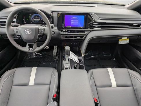 New 2025 Toyota Camry SE image 14