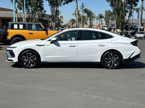 Used 2025 Hyundai Sonata SEL FWD image 2