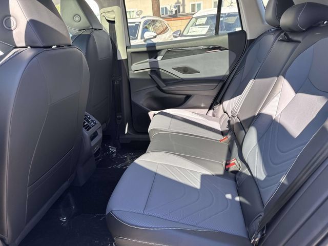 New 2026 Volkswagen Tiguan SE AWD/4WD image 10