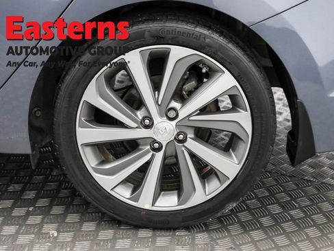 Used 2020 Hyundai Accent Limited image 59