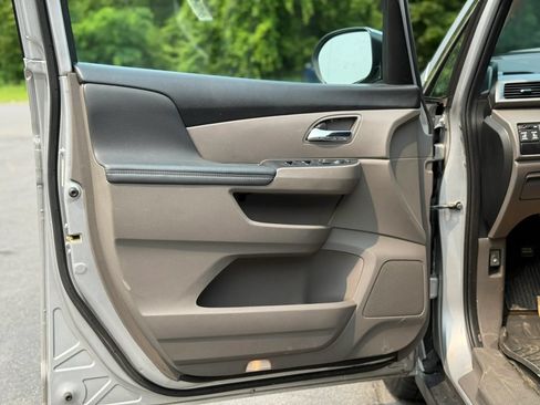 Used 2015 Honda Odyssey EX image 10