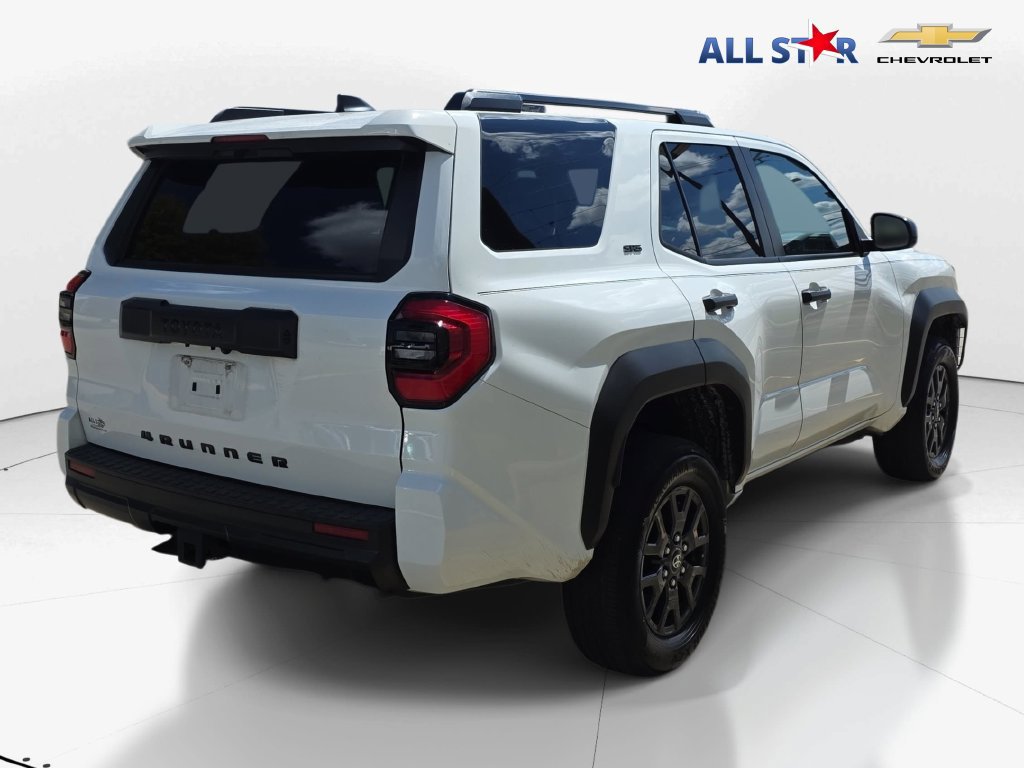 Used 2025 Toyota 4Runner SR5 AWD/4WD image 3
