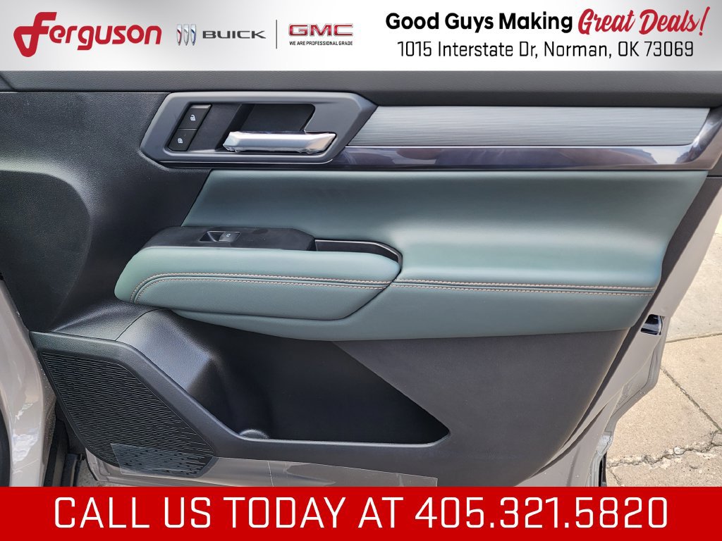 New 2027 GMC Terrain AT4 w/ Convenience Package III AWD/4WD image 39