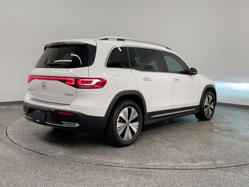 Used 2023 Mercedes-Benz EQB 300 4MATIC image 8