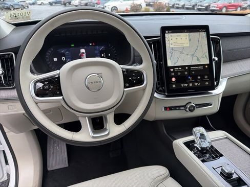 New 2026 Volvo XC90 B6 Ultra image 13