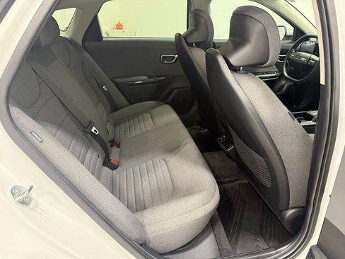 Used 2025 Kia K4 EX image 34