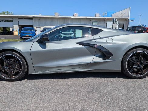 Used 2023 Chevrolet Corvette Stingray Coupe w/ 1LT RWD image 6