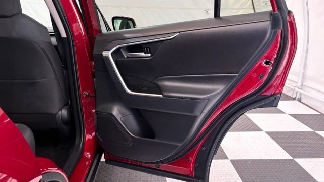 Used 2025 Toyota RAV4 XLE FWD image 26