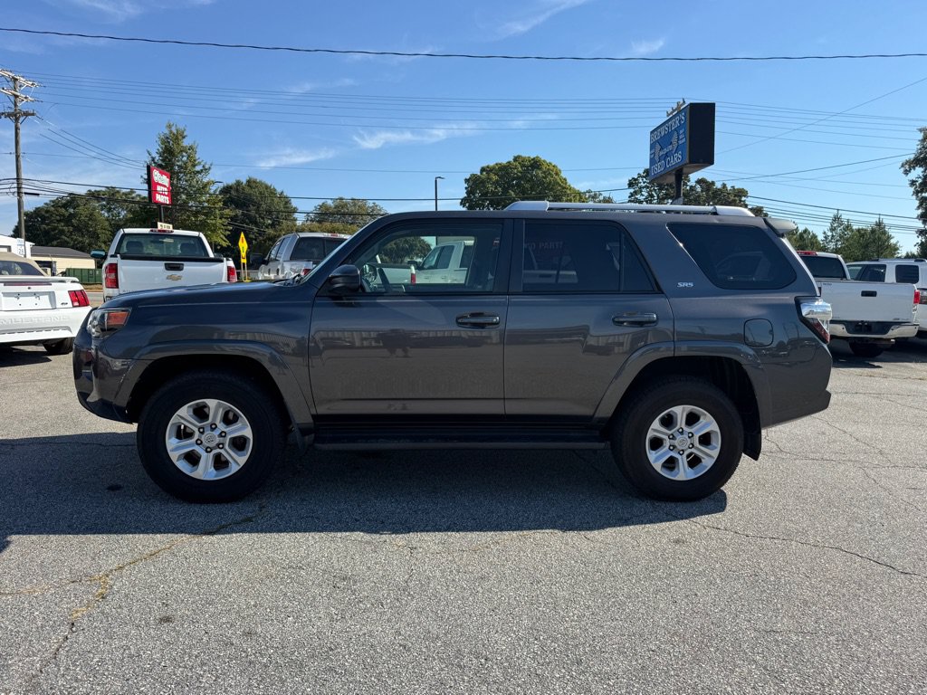 Used 2014 Toyota 4Runner SR5 AWD/4WD image 4