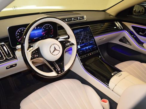 Used 2026 Mercedes-Benz S 500 4MATIC image 4