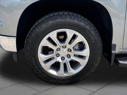 Used 2024 Chevrolet Silverado 1500 LTZ w/ Z71 Off-Road Package AWD/4WD image 11