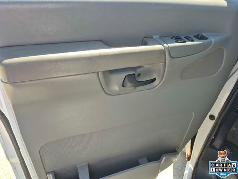 Used 2006 Ford E-150 and Econoline 150 RWD image 12