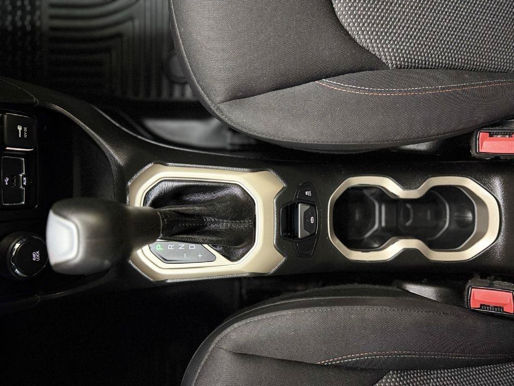 Used 2016 Jeep Renegade 75th Anniversary AWD/4WD image 20