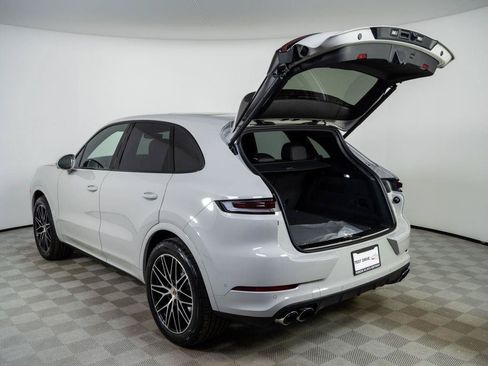 New 2026 Porsche Cayenne AWD/4WD image 34