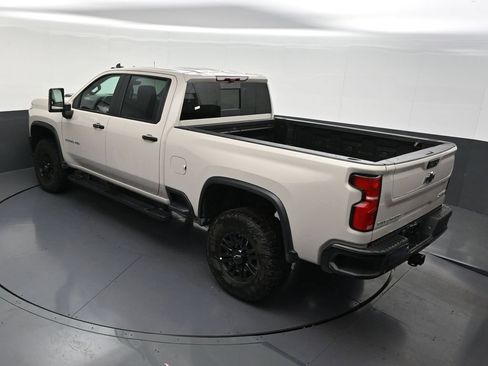 Used 2026 Chevrolet Silverado 2500 ZR2 AWD/4WD image 18