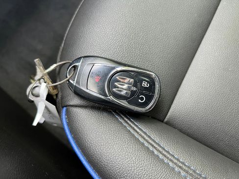 Used 2025 Buick Envista Sport Touring image 18