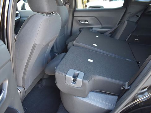 Certified 2025 Nissan Kicks SV image 30