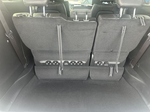 New 2026 Chrysler Pacifica Select FWD image 21