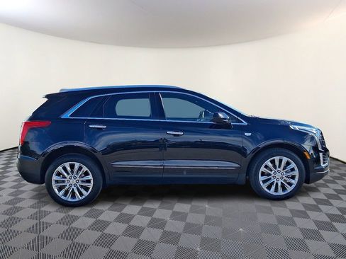 Used 2017 Cadillac XT5 Platinum w/ Driver Assist Package image 7