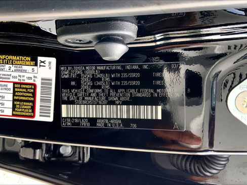 Used 2026 Toyota Highlander Platinum AWD/4WD image 36