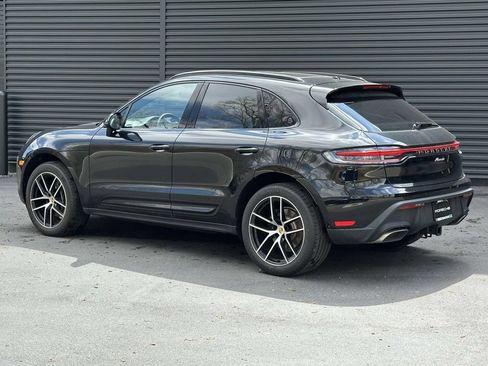 Used 2025 Porsche Macan AWD/4WD image 3