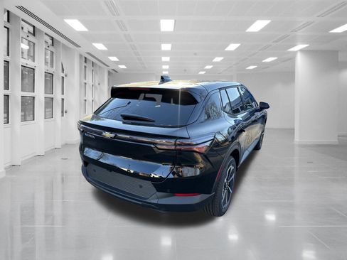 New 2026 Chevrolet Equinox EV LT image 5