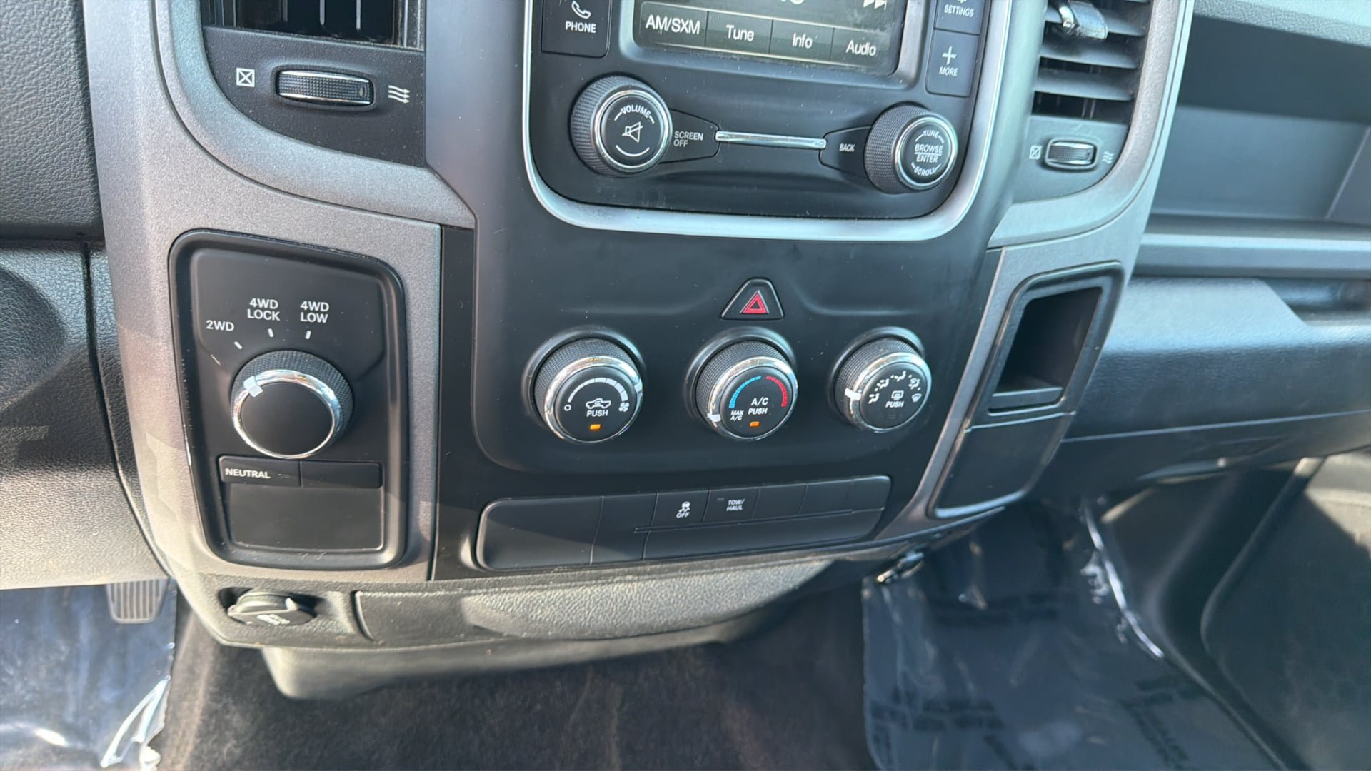 Used 2014 RAM 1500 Express AWD/4WD image 29