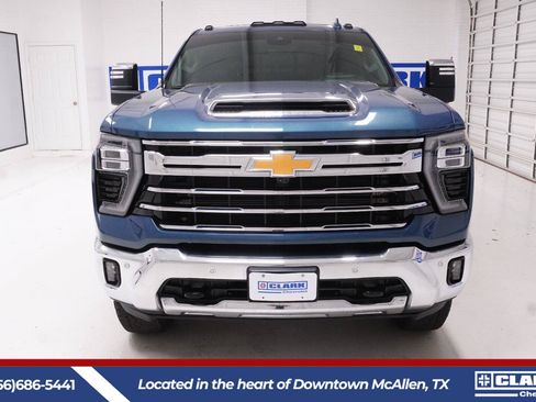 Used 2024 Chevrolet Silverado 2500 LTZ w/ LTZ Texas Edition AWD/4WD image 2
