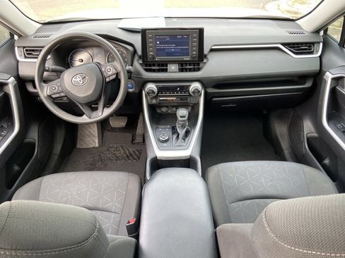 Used 2022 Toyota RAV4 XLE image 49