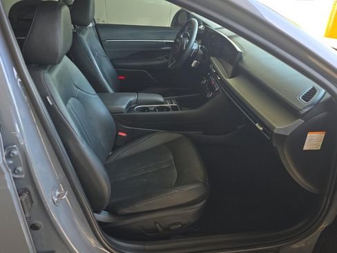 Used 2024 Hyundai Sonata Limited FWD image 6