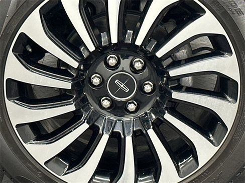 Used 2022 Lincoln Navigator Black Label image 5